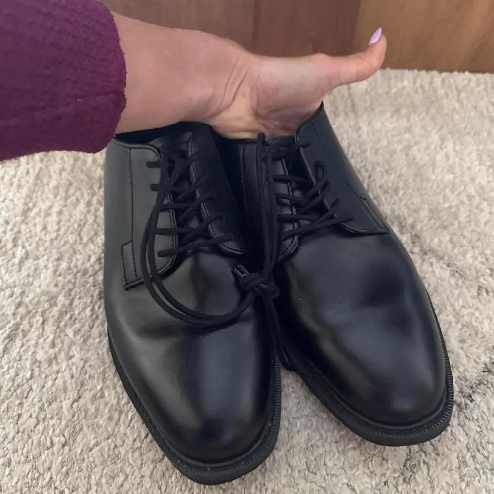 Bates Men's Black Oxfords